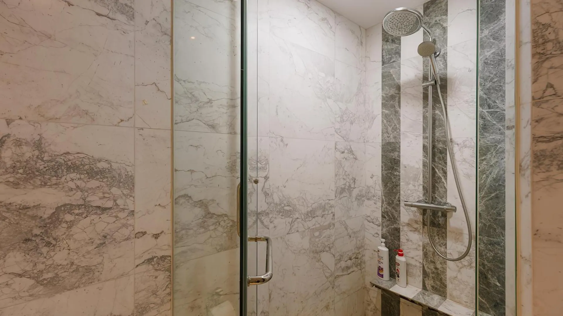 Imperial Elegance Zenity D1 Apartment Ho Chi Minh City